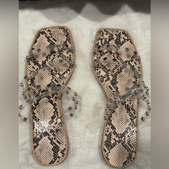 NEW Chic Snakeskin Women's Sandals with Clear Straps - Picture 4 of 6